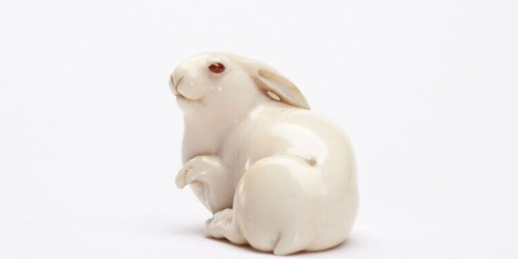 The Hare With Amber Eyes, by Edmund de Waal. A Review.