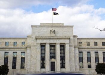 Fed Slows Pace of Rate Hikes