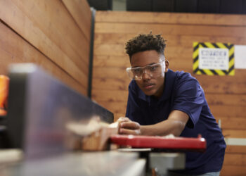 Why Do Wages Rise? Not Because of Minimum Wage Laws, New Data Show