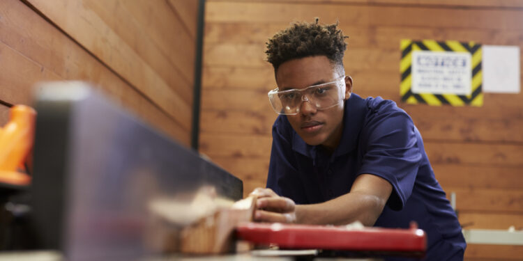 Why Do Wages Rise? Not Because of Minimum Wage Laws, New Data Show