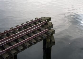 An Omni-Wreck Waiting to Happen