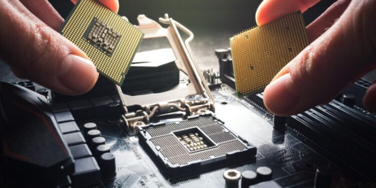 Book Review: How the “Chip War” Vindicates Economics