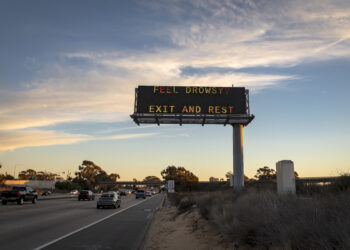 Why Are There No EV Charging Stations at Interstate Rest Stops? Blame the Feds