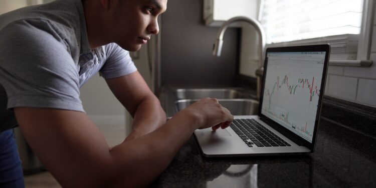 Are Options Risky to Trade? Yes and No