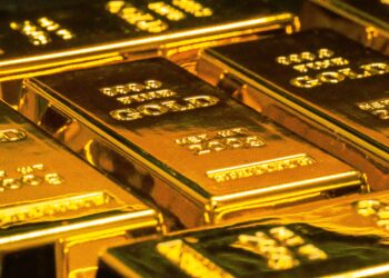 5 Reasons Young People Should Give Gold a Look in These Uncertain Times