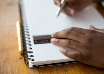 The Big Problem With the Traditional ‘Political Spectrum’ Children Are Taught in Schools