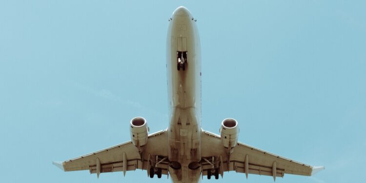 To Reduce Airline Ticket Prices, Expand Washington’s Reagan Airport