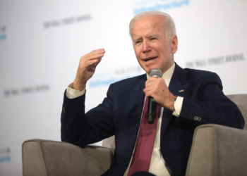 Economists Are Roasting Biden’s ‘Incoherent’ Inflation Tweet—and for Good Reason