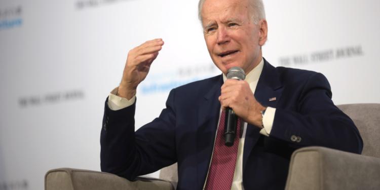 Economists Are Roasting Biden’s ‘Incoherent’ Inflation Tweet—and for Good Reason