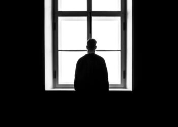 Loneliness Is a Public Health Problem That’s Not Growing Old