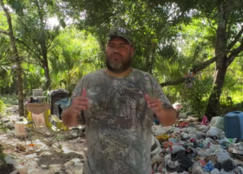 One Man Found The Infamous “Carpet Trails” In Florida That Lead To Enormous Homeless Encampments Way Back In The Woods