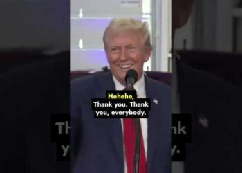 Donald Trump DESTROYS Liberal Reporter in Michigan!