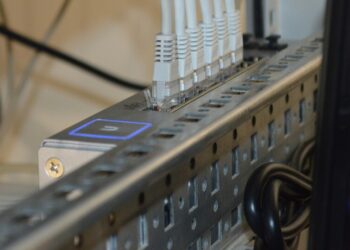 Hey, Washington: Keep Your Hands Off the Internet