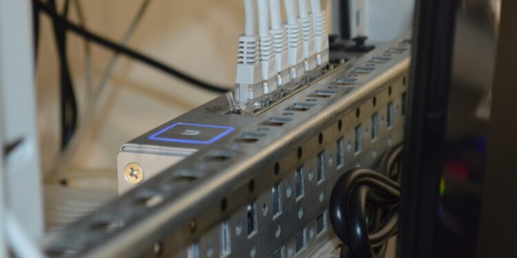 Hey, Washington: Keep Your Hands Off the Internet