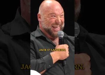 Alex Jones Does Hillary Clinton Impression on Stage