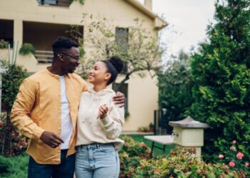 Stay Put or Pay Up: Why Can’t Your Mortgage Move With You?