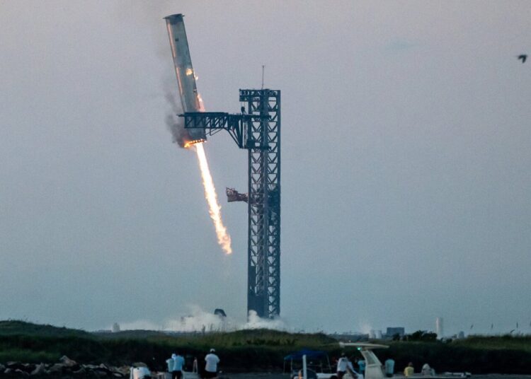 Watching the #superheavybooster being caught by the tower, it’s clear who are on the right side of the history and who are not.  @elonmusk achieved this not because of the current regime, but despite the current regime.