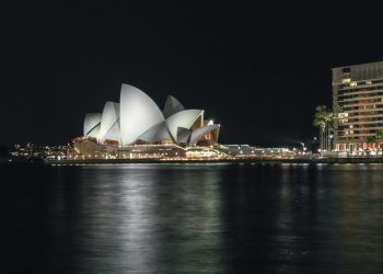 Grid not-fit-for-purpose: On a warm day, Crazy Australia paid $3.5m to industry to *stop* working