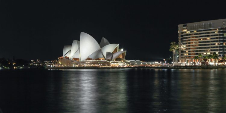 Grid not-fit-for-purpose: On a warm day, Crazy Australia paid $3.5m to industry to *stop* working