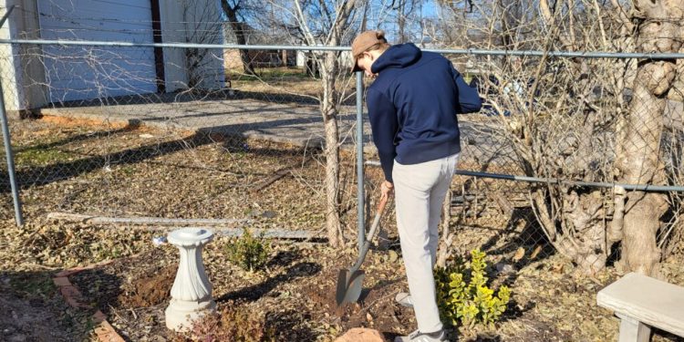 Generous Oklahoma Collegians spread Christmas cheer