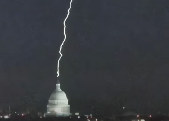 On New Year’s Eve, Lightning Struck The U.S. Capitol, The Washington Monument, The Empire State Building And One World Trade Center