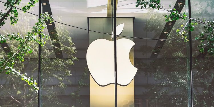 Europe Takes a Bite Out of America’s Apple