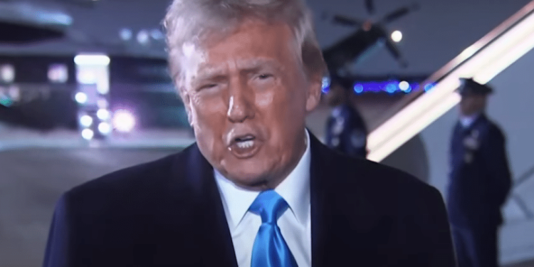 Trump Hits Mexico, Canada and China With Big Tariffs, Demands Cooperation On Trade, Illegal Immigration, Border and Fentanyl—All Three Weaken Currencies In Response