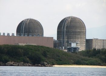 Taiwan closes its last nuclear power plant, then days later, plans a referendum to reopen it
