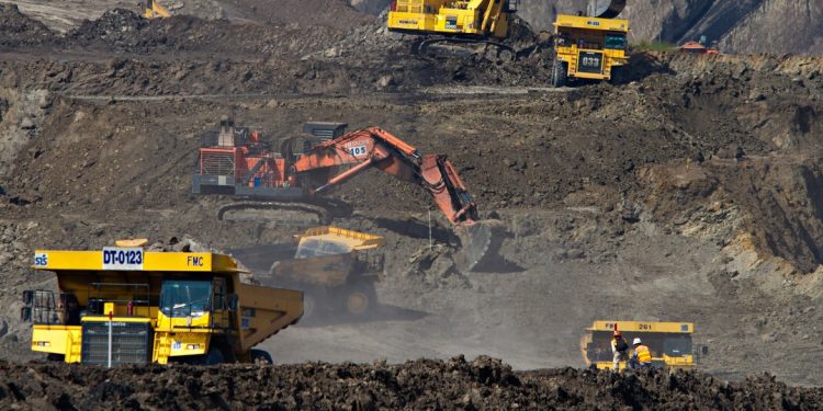 Trump’s Own Regulators Declare War on Coal and Its Investors