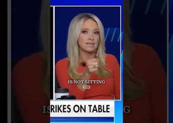 Tucker Carlson Roasts Fox News for Lying