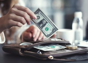 It’s A Crisis! A Whopping 67 Percent Of American Workers Are Living Paycheck To Paycheck In 2025