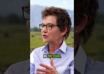 Mary Daly on the Fed’s Independence | Economics, Applied