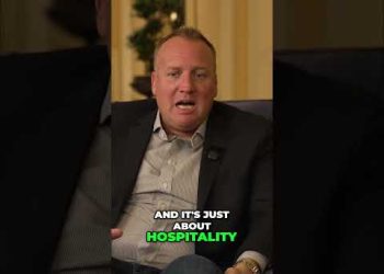 Danny Meyer’s Hospitality Secret  Employee First Strategy!