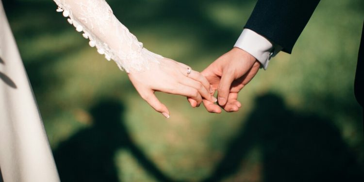 The Marriage Deficit Is an Economic Catastrophe