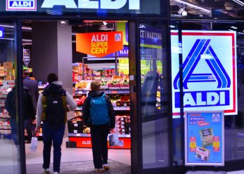Aldi ditched plastic bags: Does that actually help the environment?
