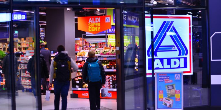 Aldi ditched plastic bags: Does that actually help the environment?